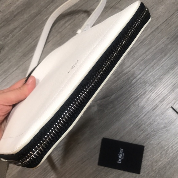 Botkier NWT White Pebbled Leather Expandable Crossbody Handbag - Picture 12 of 16